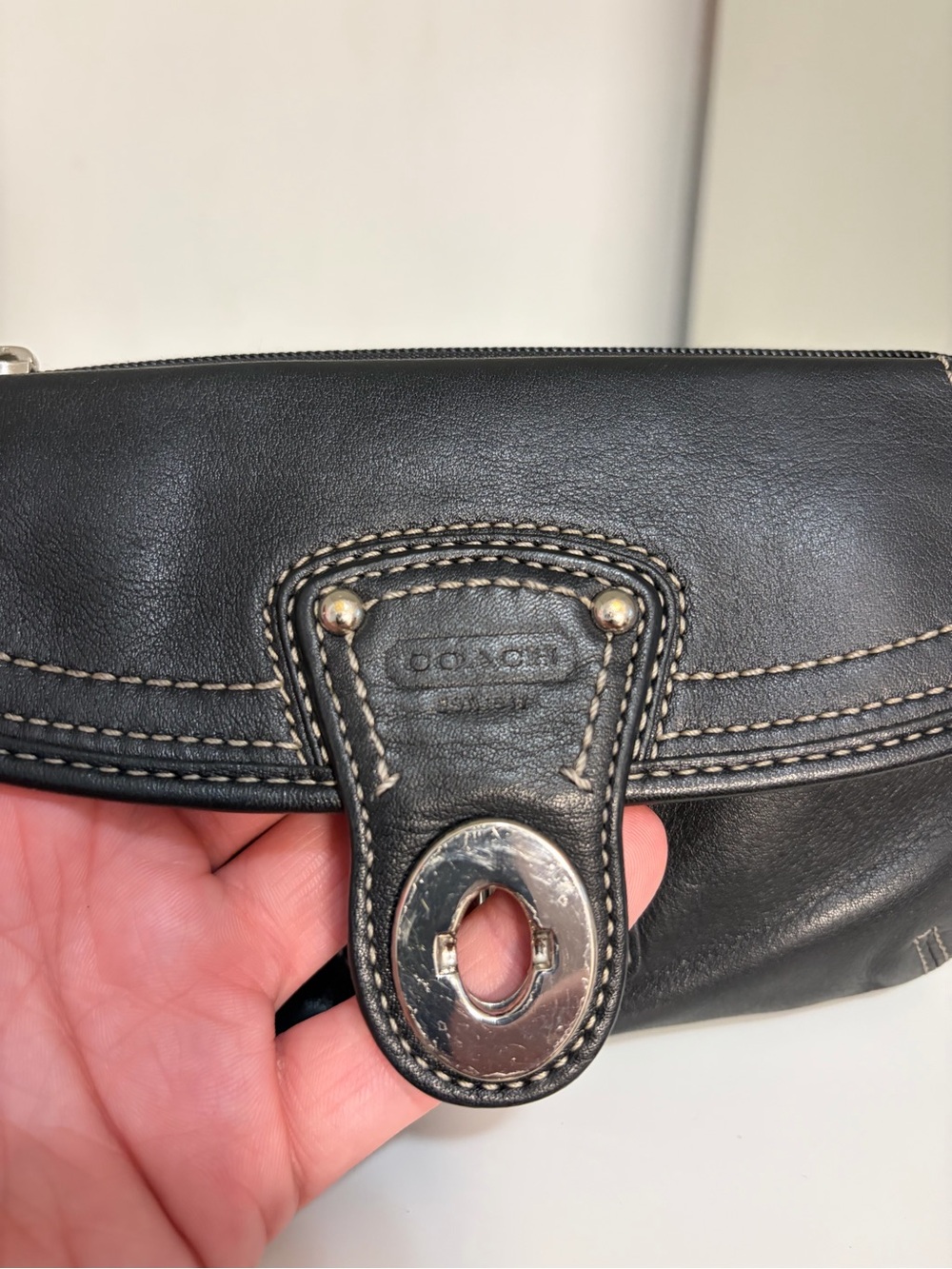 Coach 1941 Legacy Black Leather Silver Turn Lock Wristlet Clutch w/ Zip Closure - Picture 6 of 16